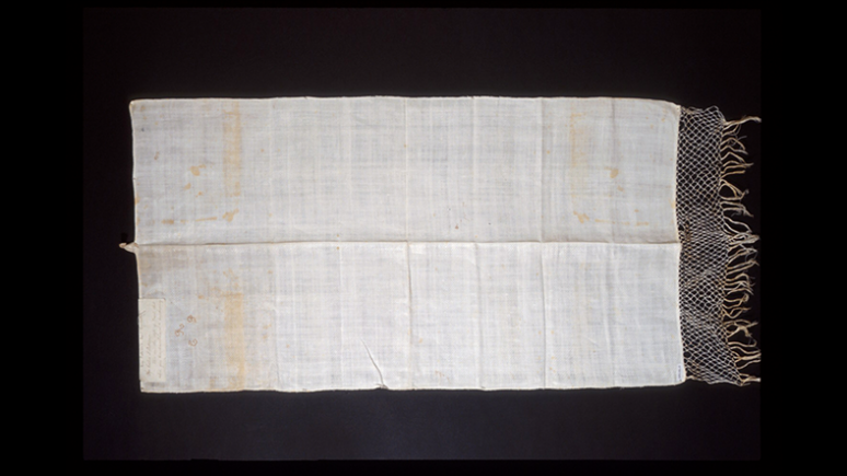 Towel. Northeastern USA. 1800-1820. Linen with netted fringe. 989.294.9 Gift of Mr. Bernard Radley.