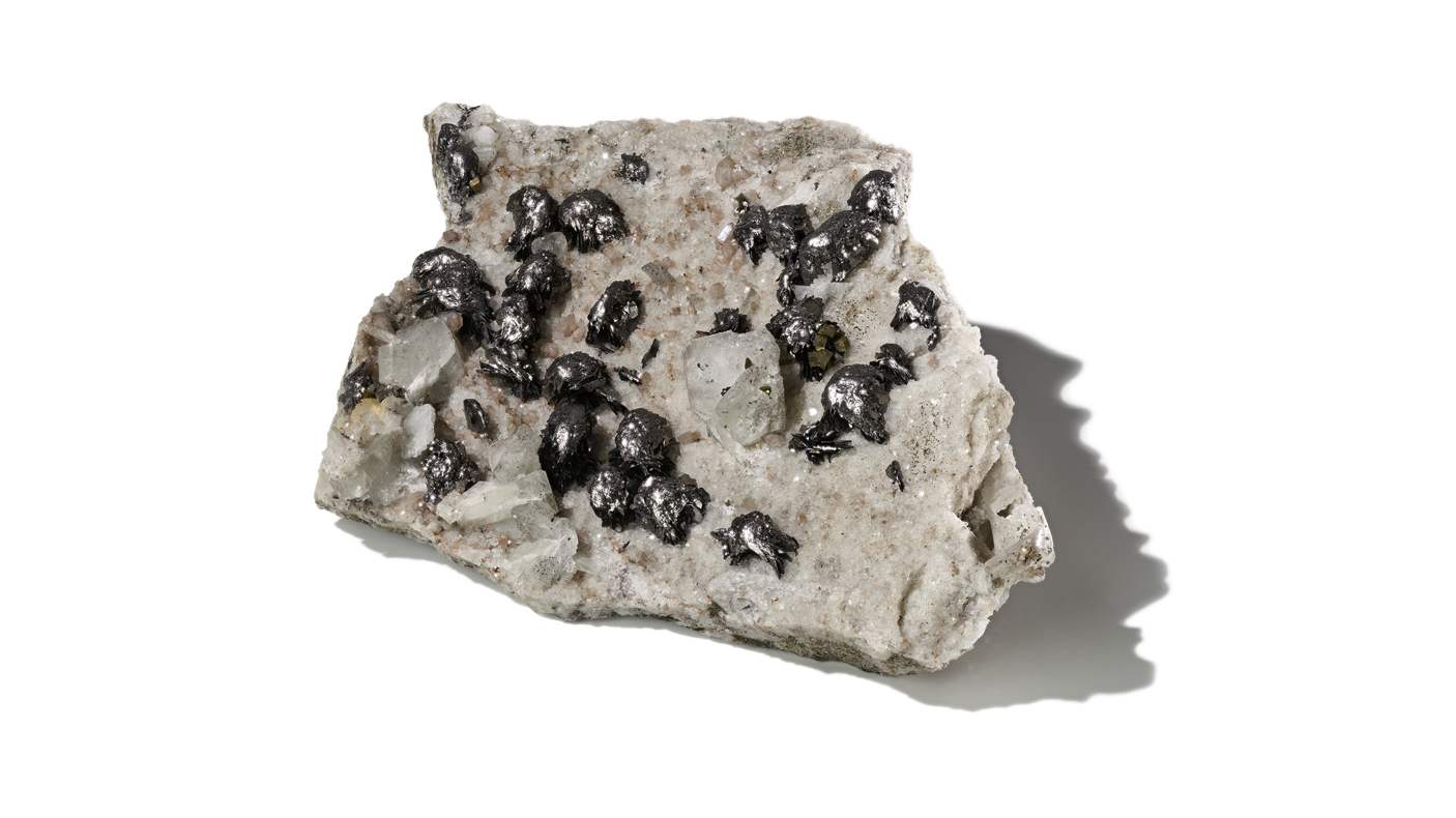 Graphite (from Haliburton), Ontario, Canada. Image ©ROM.
