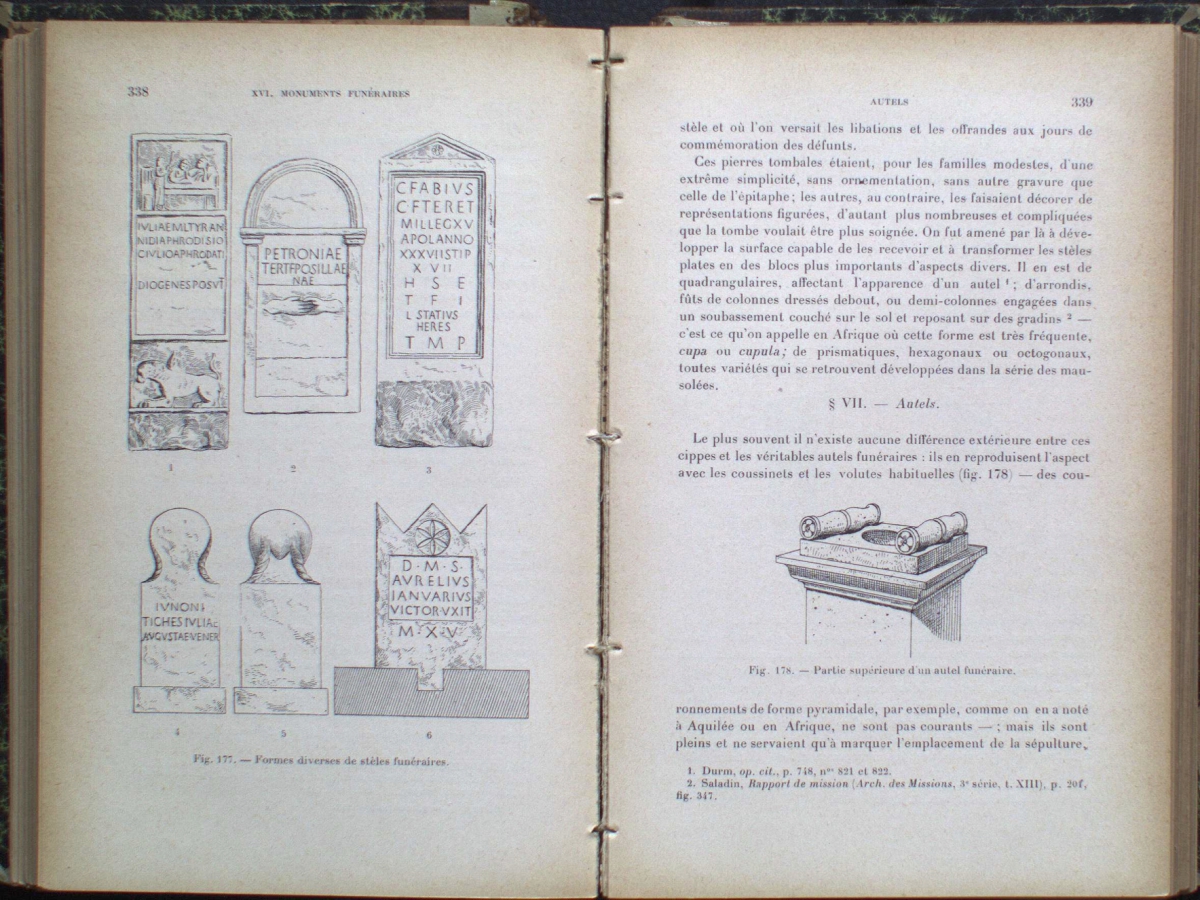 Page from an old book showing illustrations of Egyptian artifacts on the left and French text describing them on the right.