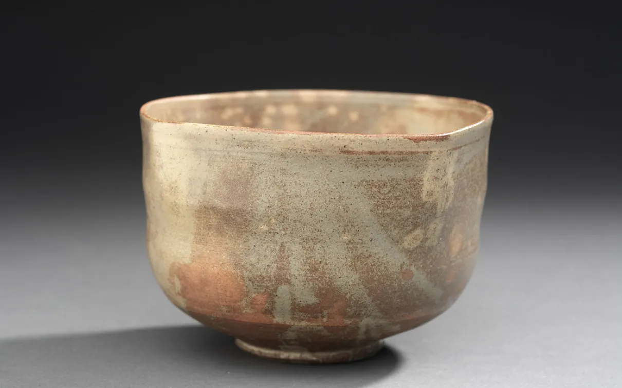 Rounded square tea bowl with flowing glaze