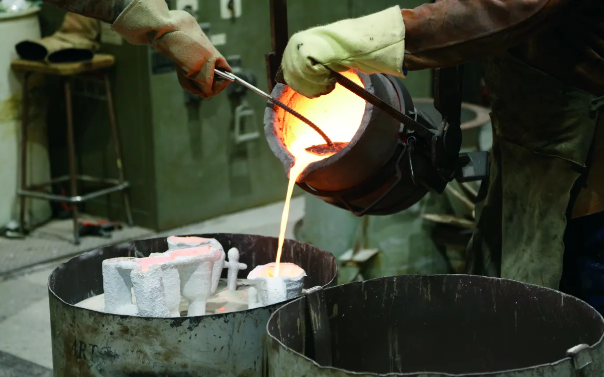 Coulée du bronze.