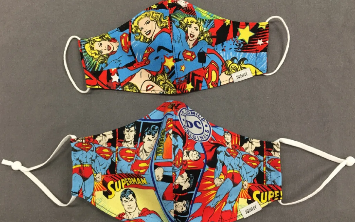 Masques de Supergirl et Superman par JonnyMask de Toronto.